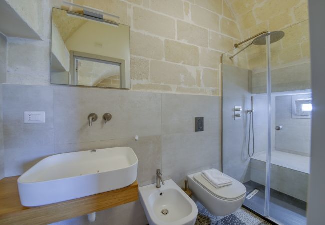 bathroom Palazzo Fondo Vico 2   Affitti Brevi Italia Apartment in Gravina in Puglia - Palazzo Fondo Vico 2 - Affitti Brevi Italia