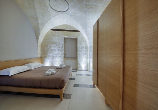bedroom Palazzo Fondo Vico 2   Affitti Brevi Italia Apartment in Gravina in Puglia - Palazzo Fondo Vico 2 - Affitti Brevi Italia