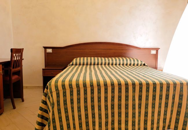 Rent by room in Monte Sant´Angelo - Dimora Arco 1- Affitti Brevi Italia Rent by room in Monte Sant´Angelo - Dimora Arco 1- Affitti Brevi Italia
