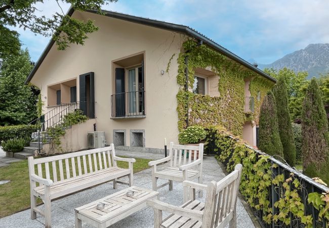 Splendid garden where you can relax the garden with its fantastic view