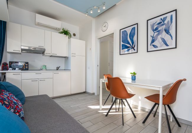 Apartment in Milan - AXUM: Quiet New One-Bedroom Retreat near METRO M1