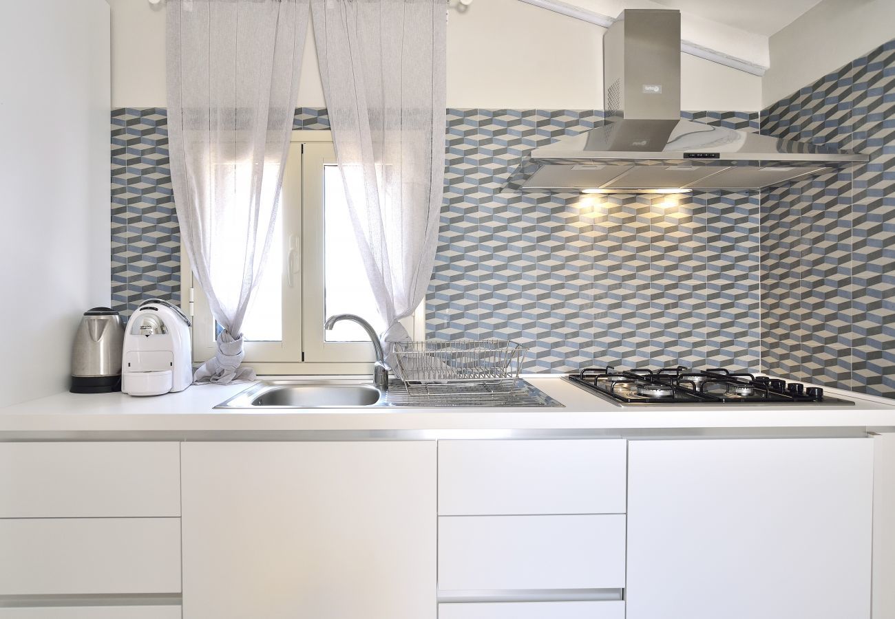 kitchen ROMANTIC HOUSE PORTO ULISSE Solo Affitti Brevi  House in Ispica - ROMANTIC HOUSE PORTO ULISSE - Affitti Brevi Italia