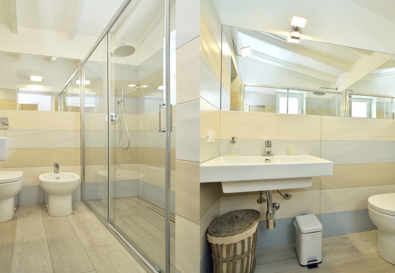 bathroom ROMANTIC HOUSE PORTO ULISSE Solo Affitti Brevi  House in Ispica - ROMANTIC HOUSE PORTO ULISSE - Affitti Brevi Italia