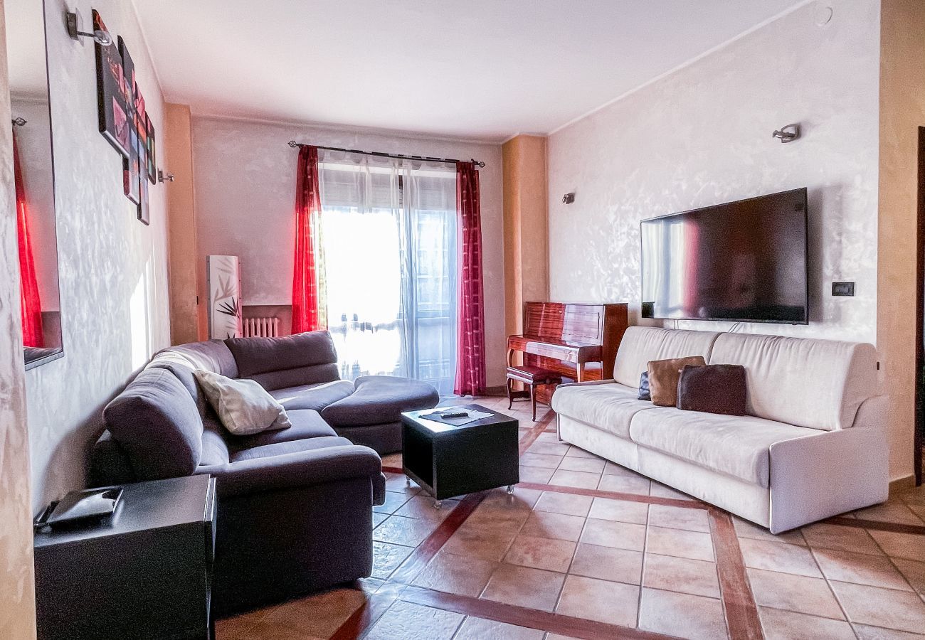 Living room MYHOUSE INN LINGOTTO - Solo Affitti Brevi  Apartment in Turin - MYHOUSE INN LINGOTTO - Affitti Brevi Italia