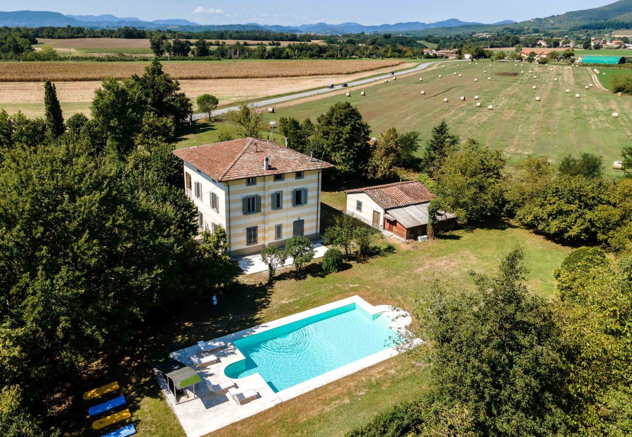 Villa in Scarperia - Villa Liberty Mugello - Affitti Brevi Italia Villa in Scarperia - Villa Liberty Mugello - Affitti Brevi Italia