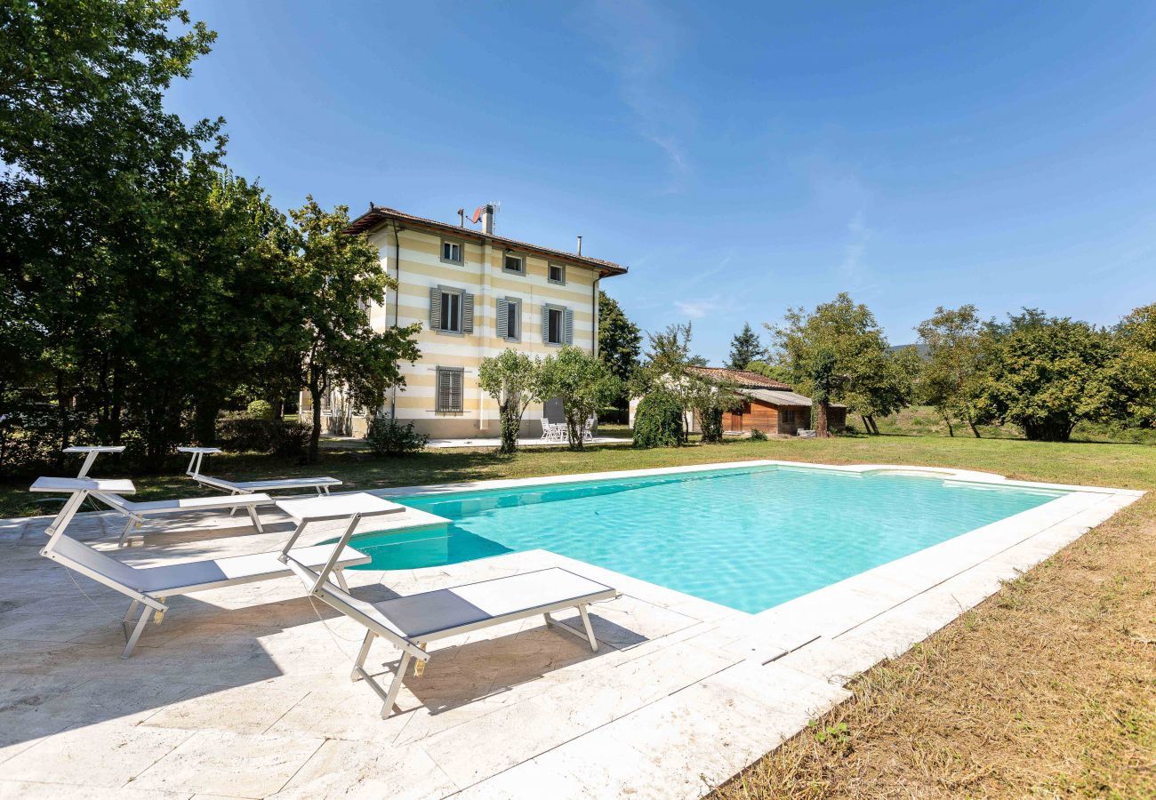 Villa in Scarperia - Villa Liberty Mugello - Affitti Brevi Italia Villa in Scarperia - Villa Liberty Mugello - Affitti Brevi Italia