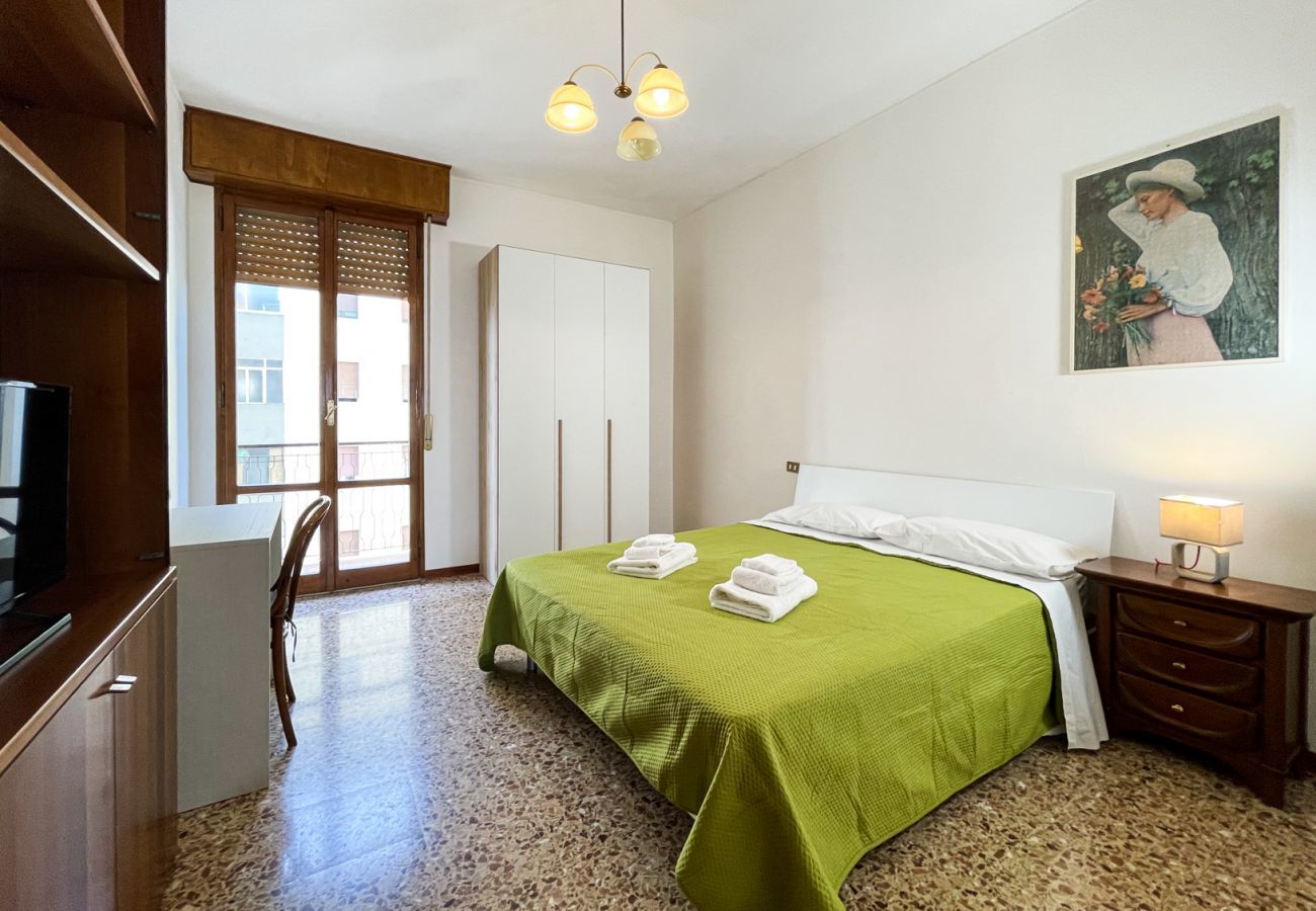Rent by room in Modena - Camera Gramsci 2