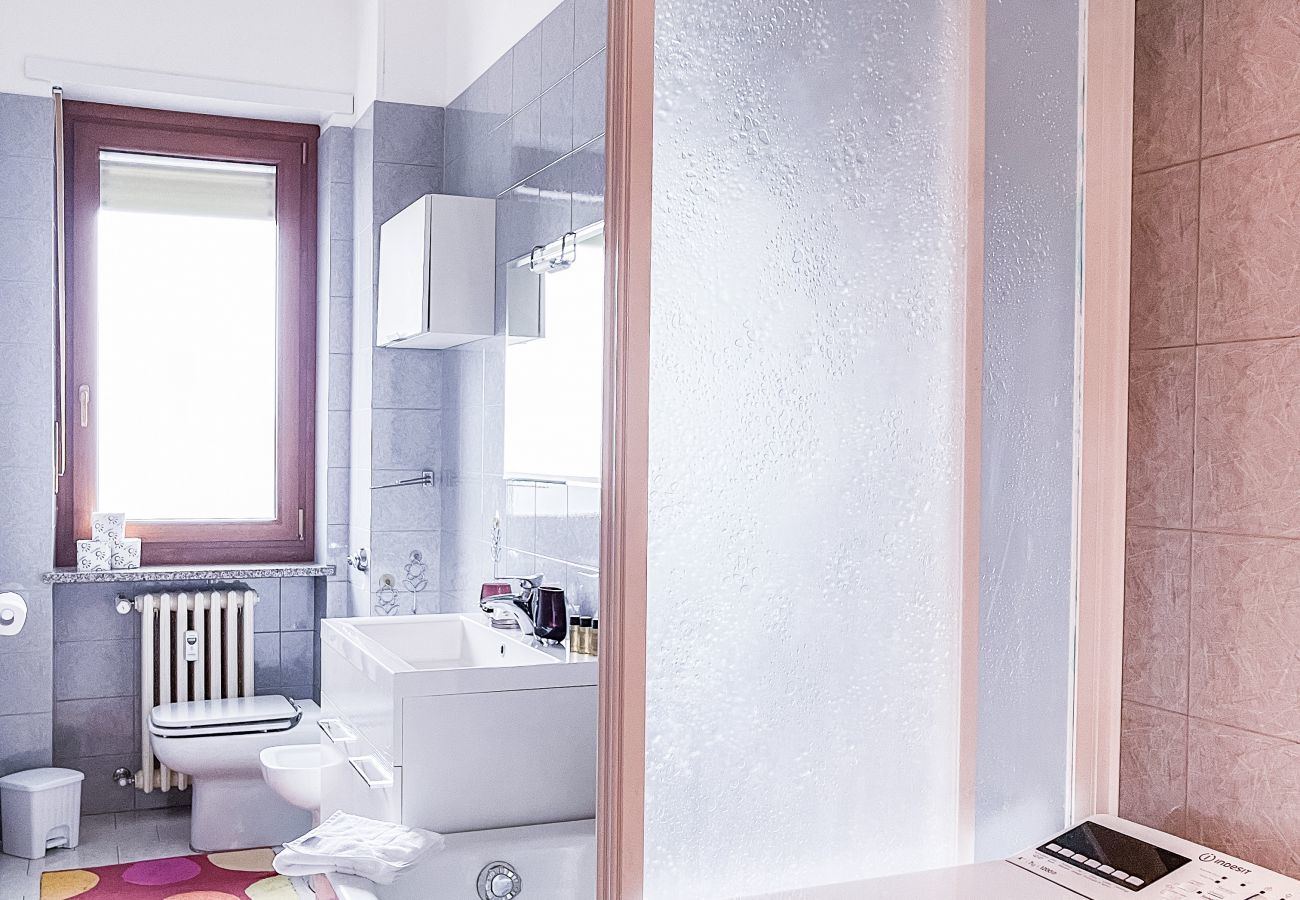 Bathroom - MYHOUSE INN PARADISO - Affitti Brevi Italia Apartment in Turin - MYHOUSE INN PARADISO - Affitti Brevi Italia