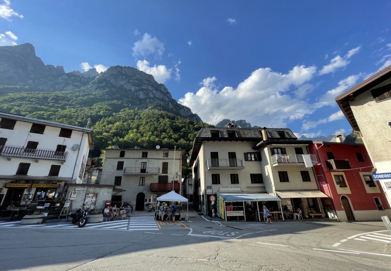 Apartment La Baita Case Gigiat Affitti Brevi Italia Apartment in Val Masino - Appartamento La Baita Case Gigiat