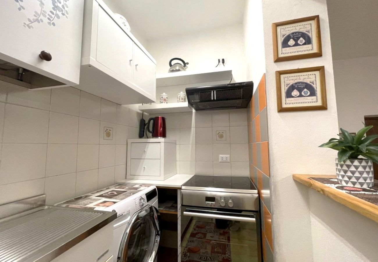 Kitchen Apartment La Baita Case Gigiat Affitti Brevi Italia  Apartment in Val Masino - Appartamento La Baita Case Gigiat