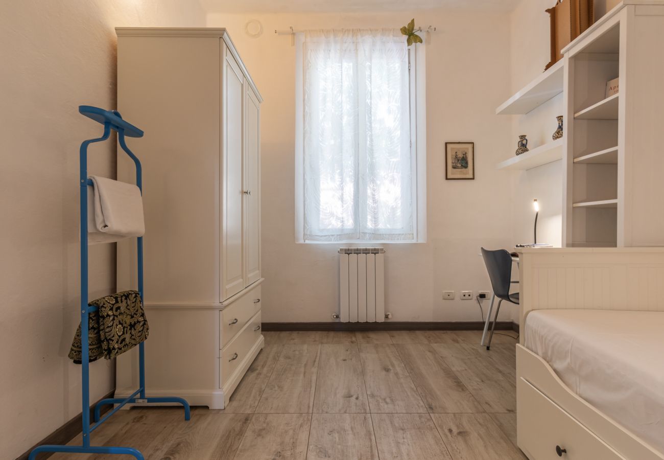 single bedroom single bedroom