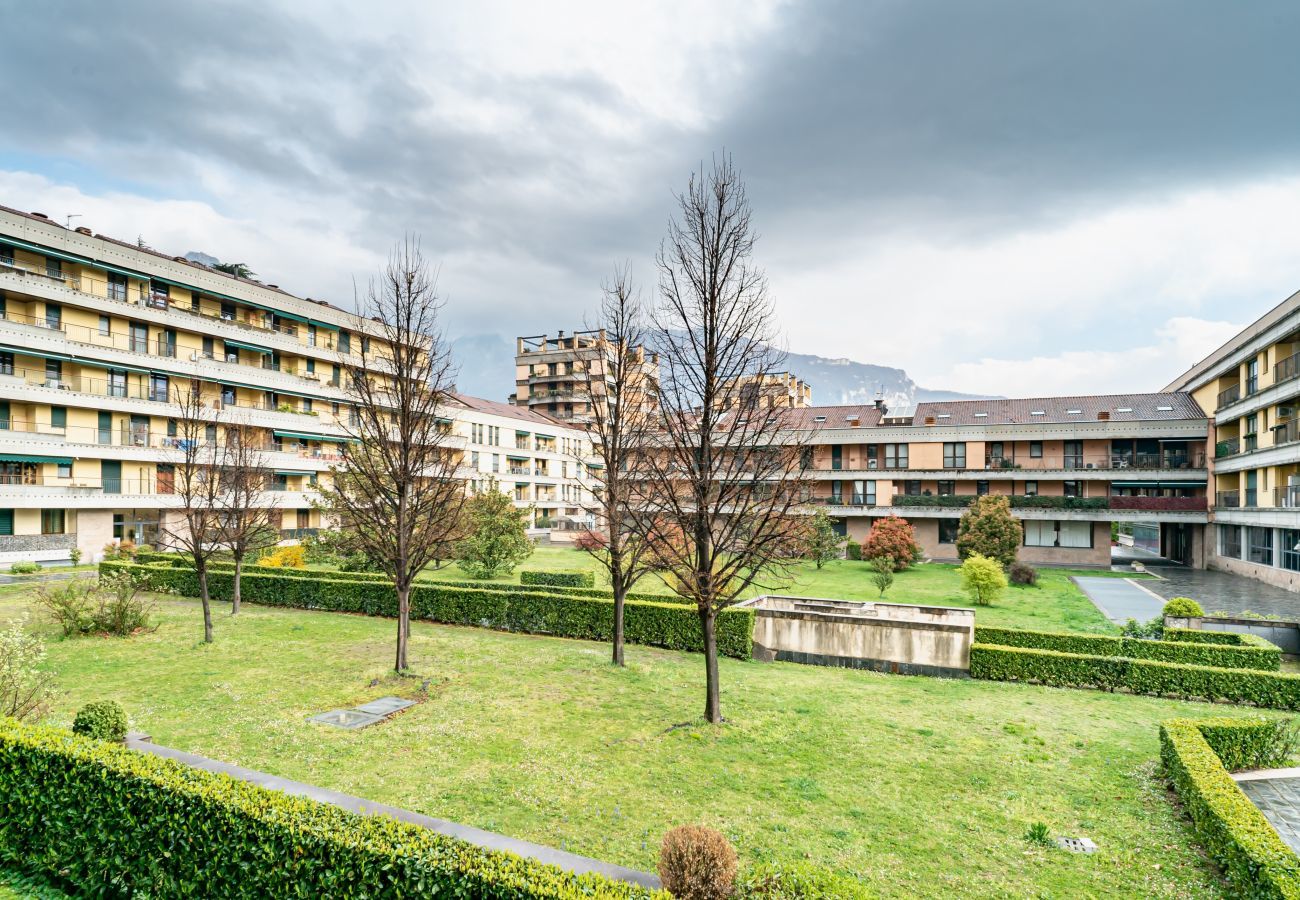 Broletto Park Apartment Lecco Green Garden Park Apartment in Lecco - Broletto Park Apartment - Affitti Brevi Italia