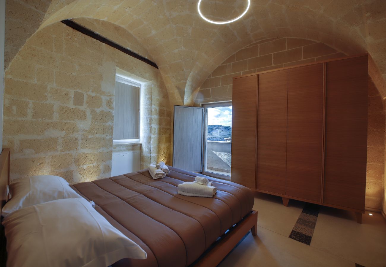 bedroom Palazzo Fondo Vico 2   Affitti Brevi Italia Apartment in Gravina in Puglia - Palazzo Fondo Vico 2 - Affitti Brevi Italia