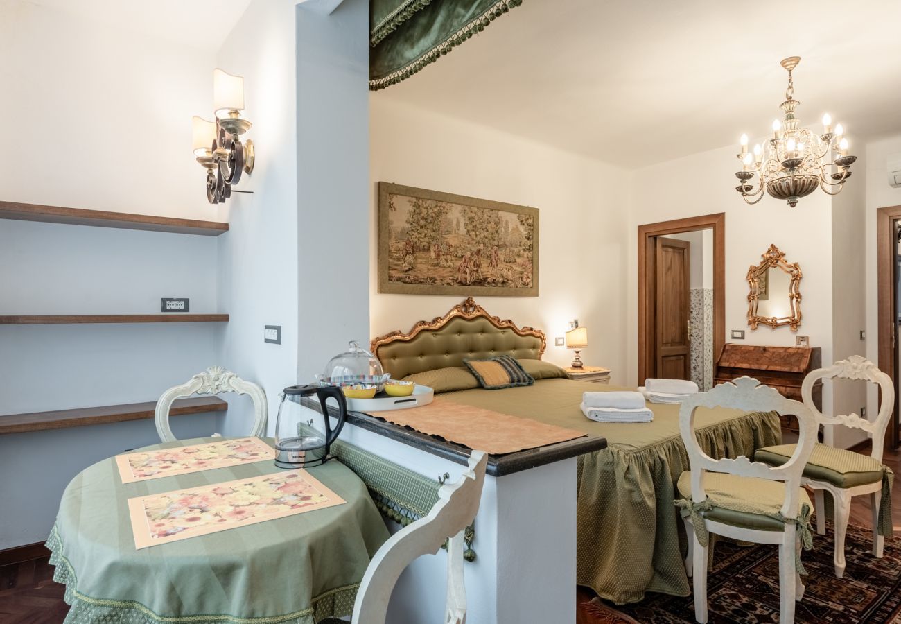 Rent by room in Pisa - Lilium Deluxe - Affitti Brevi Italia Rent by room in Pisa - Lilium Deluxe - Affitti Brevi Italia