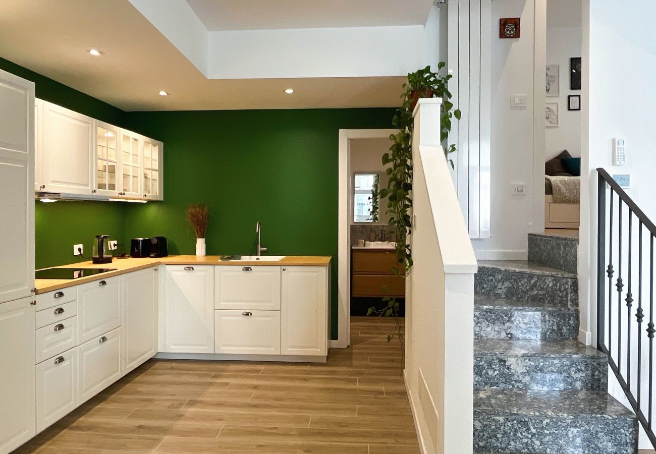 White kitchen with accessories Lovely white kitchen with accessories